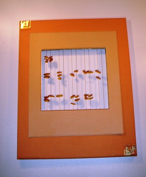 "Blickfang"
Acryl auf Leinwand, Pappe und Blattgold, 
Nylonfäden und Bernsteinstücke
Tastbares Bild